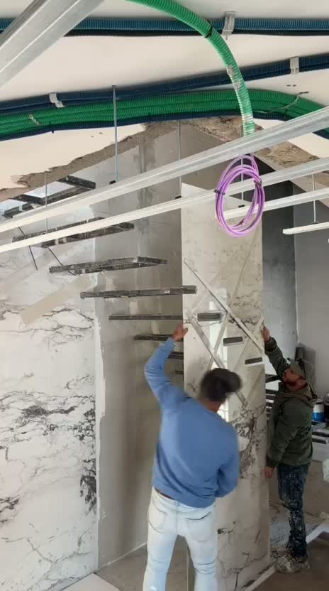 Aplicação de revestimento em obra